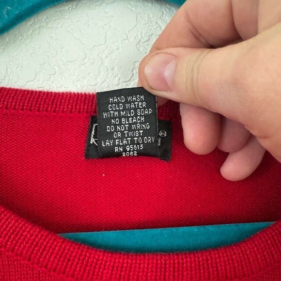 Rafaella Women's Red 3/4 Sleeve Sweater with Embroidered American Flag 2X - Picture 6 of 8